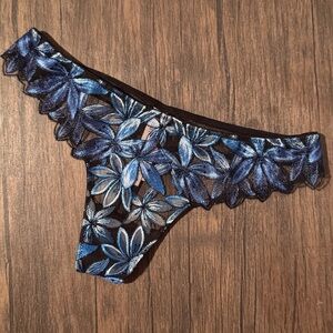 NWT Victoria’s Secret Very Sexy ZIGGY GLAM Floral Embroidery thong panty